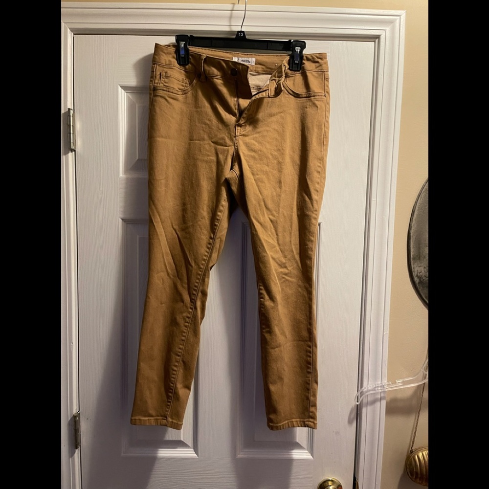 D.Jeans Size ladies 12 Mid Rise Skinny Jeans Stretch New never wore smoke free